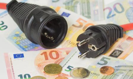 Trečdalis Lietuvos permoka už elektrą – štai, kaip patikrinti, ar nepermokate ir jūs
