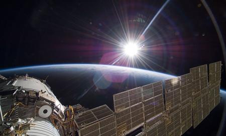 Rusijos kosmonautai neslepia nerimo. „Pasenusi technika grasina kosminiu Armagedonu“